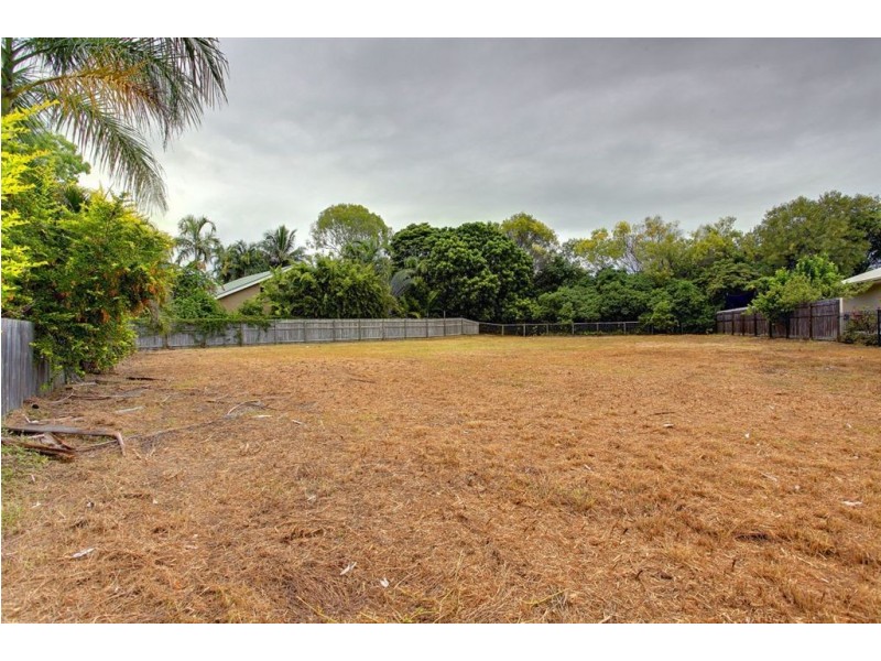 58 Livistonia Close, Bushland Beach QLD 4818