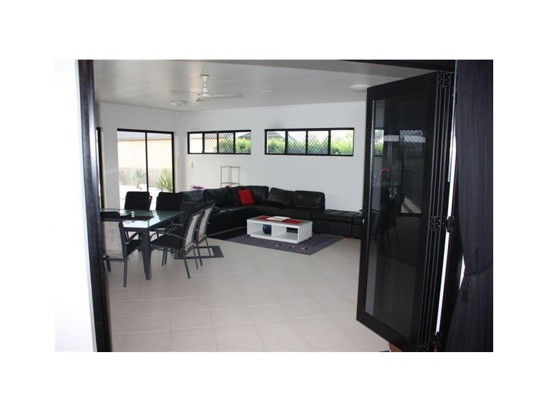 18 Goicoechea Drive, Bushland Beach QLD 4818