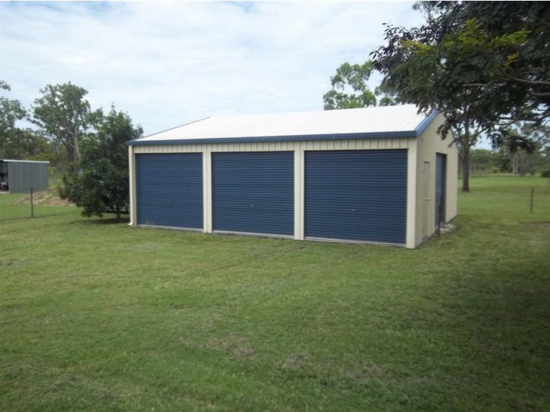 75 Mount Low Parkway, Bushland Beach QLD 4818