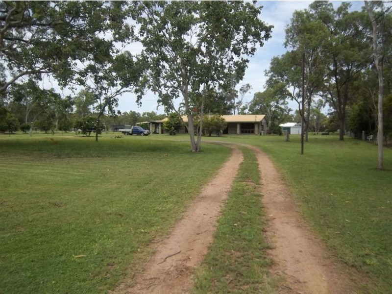 75 Mount Low Parkway, Bushland Beach QLD 4818