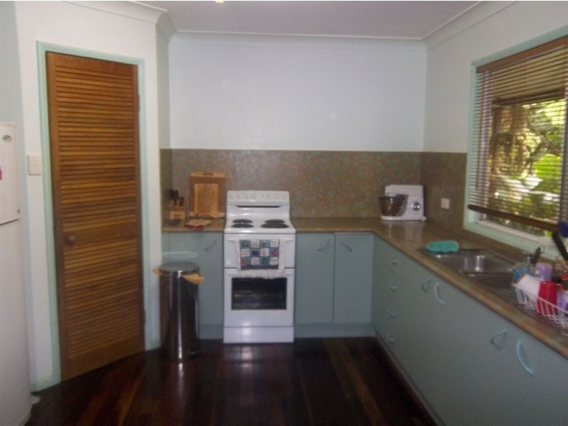 12 Borton Street, Balgal Beach QLD 4816