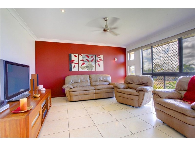6 Minstrel Court, Bushland Beach QLD 4818