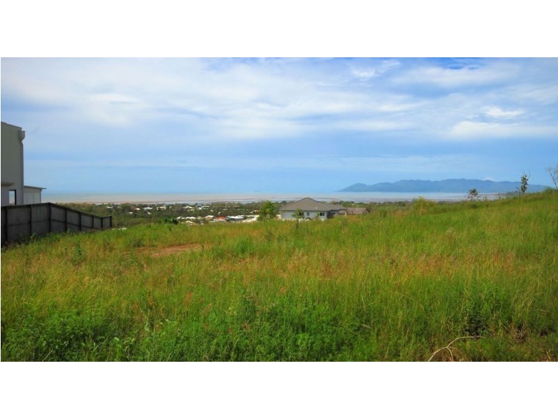 100 Goicoechea Drive, Bushland Beach QLD 4818