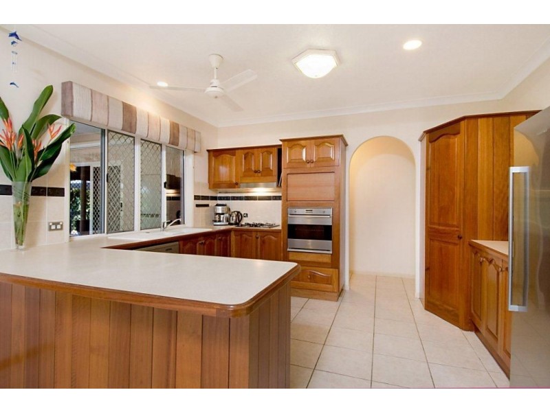 1 Jacob Court, Bushland Beach QLD 4818