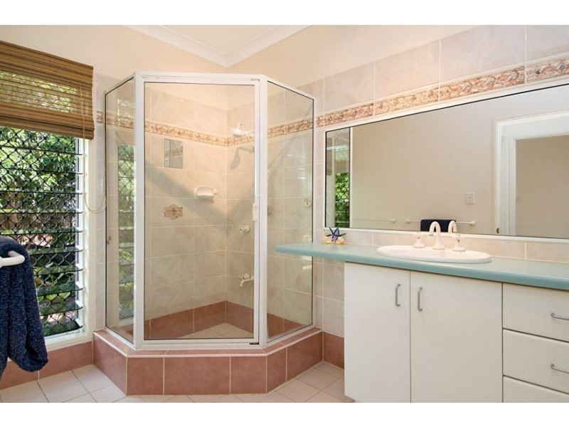 1 Jacob Court, Bushland Beach QLD 4818