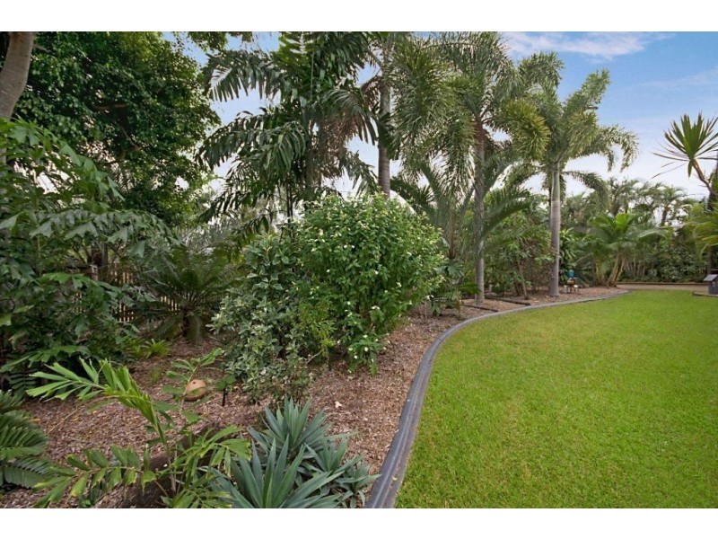 1 Jacob Court, Bushland Beach QLD 4818