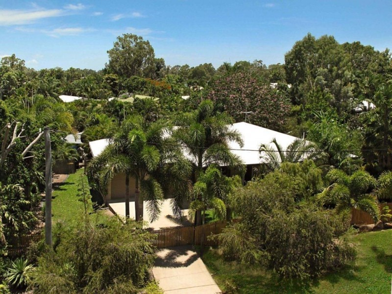 1 Jacob Court, Bushland Beach QLD 4818