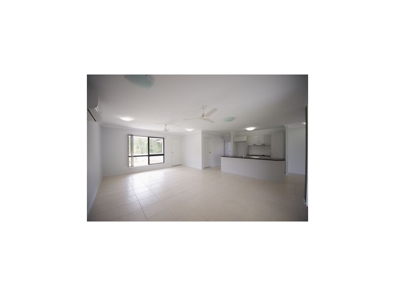 22 Currawinya Court, Bushland Beach QLD 4818