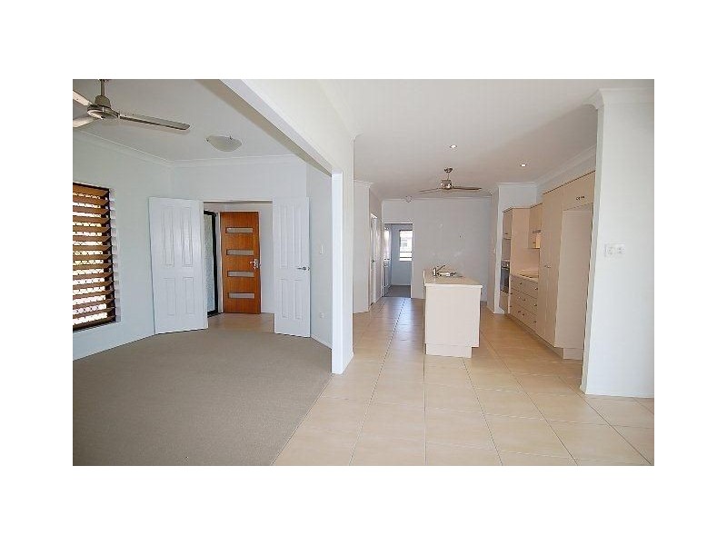 21 Coolaree Drive, Bushland Beach QLD 4818
