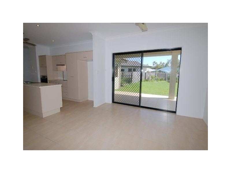 21 Coolaree Drive, Bushland Beach QLD 4818