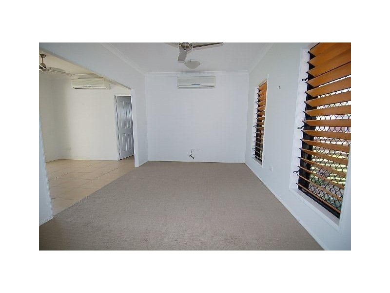 21 Coolaree Drive, Bushland Beach QLD 4818