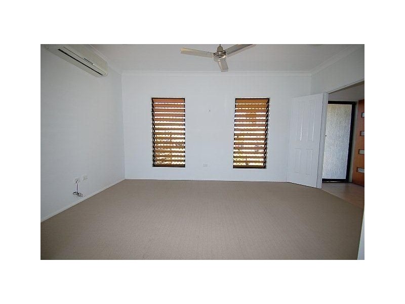 21 Coolaree Drive, Bushland Beach QLD 4818