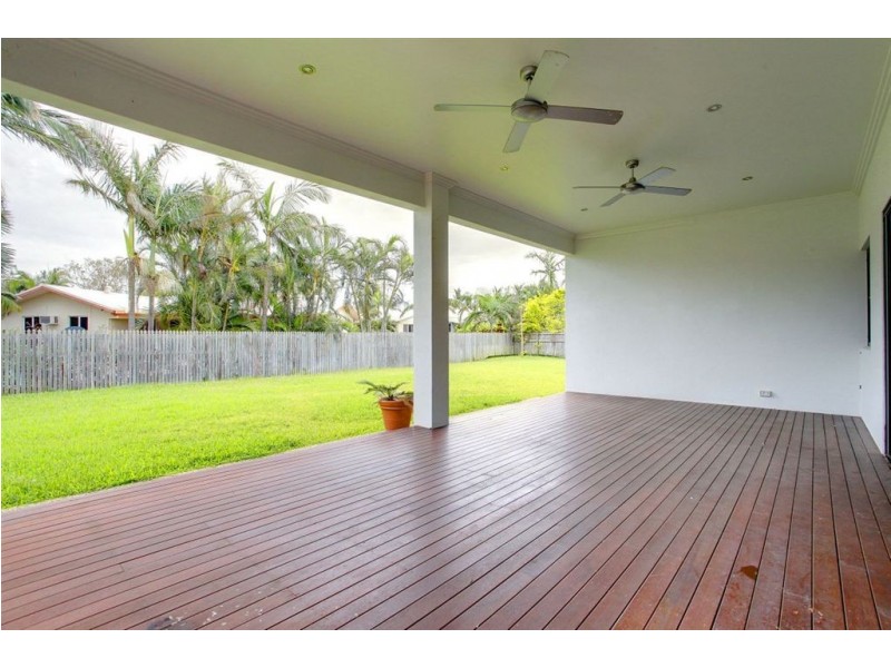 49 Waterview Drive, Bushland Beach QLD 4818