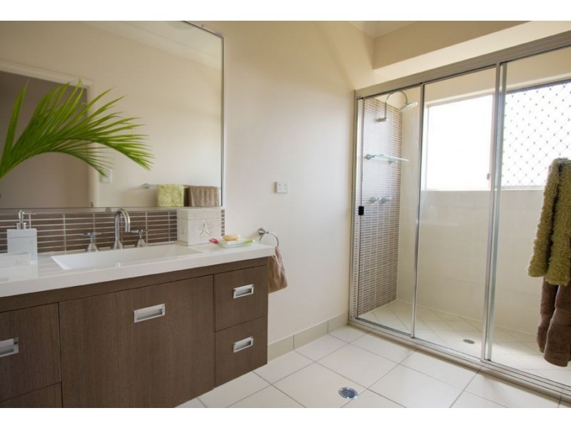 10 Genesta Court, Bushland Beach QLD 4818