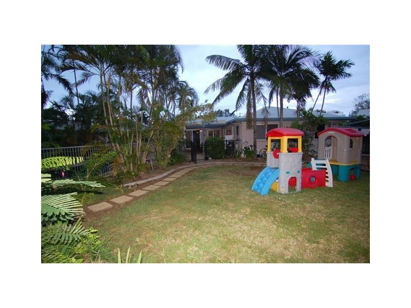 117 Coutts Drive, Bushland Beach QLD 4818