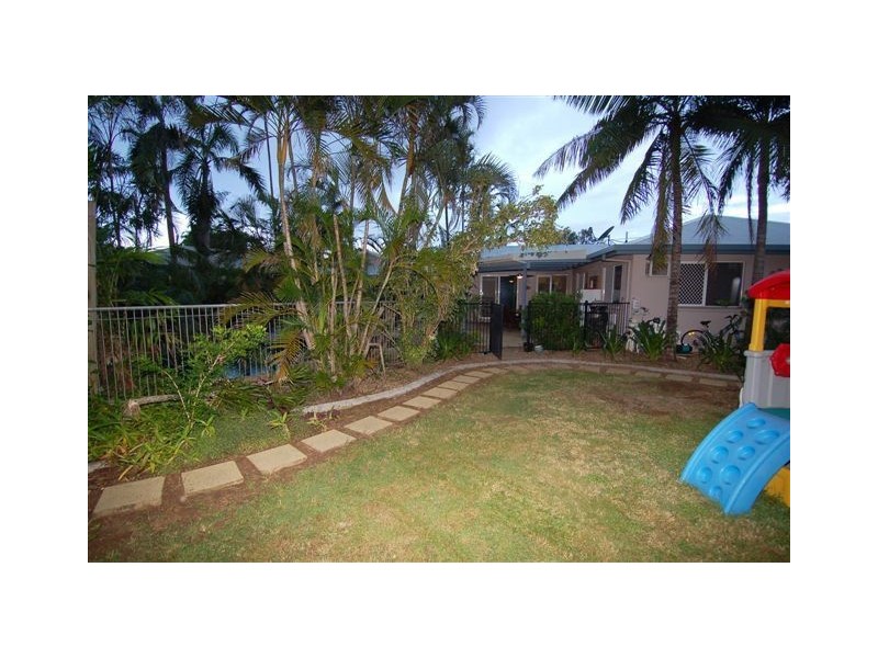 117 Coutts Drive, Bushland Beach QLD 4818