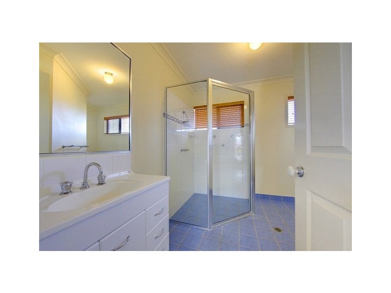 4 Marita Court, Bushland Beach QLD 4818