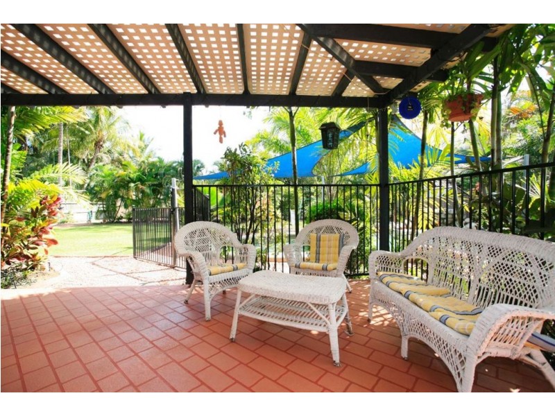 11 Lotus Court, Bushland Beach QLD 4818