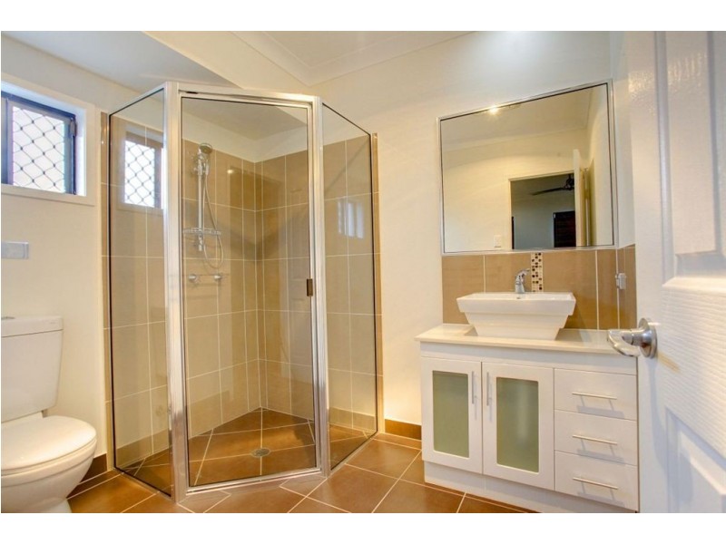 1 Kirrama Court, Bushland Beach QLD 4818