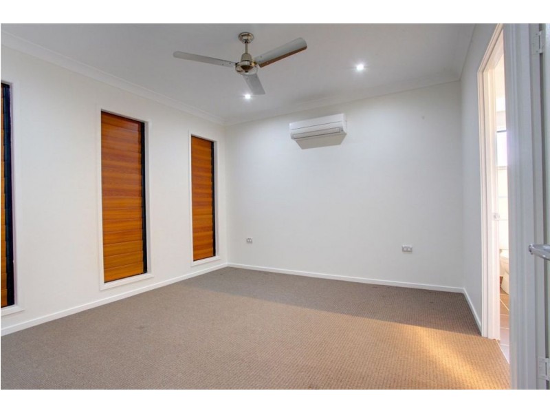 1 Kirrama Court, Bushland Beach QLD 4818