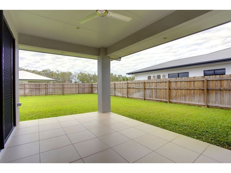 1 Kirrama Court, Bushland Beach QLD 4818