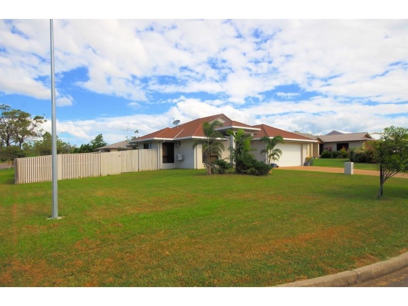 12 Dungurra Place, Bushland Beach QLD 4818