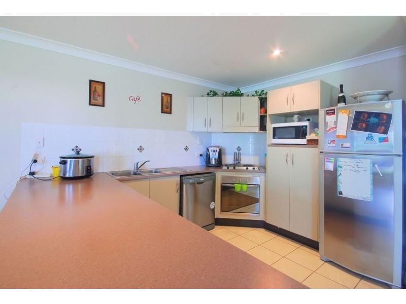 12 Dungurra Place, Bushland Beach QLD 4818