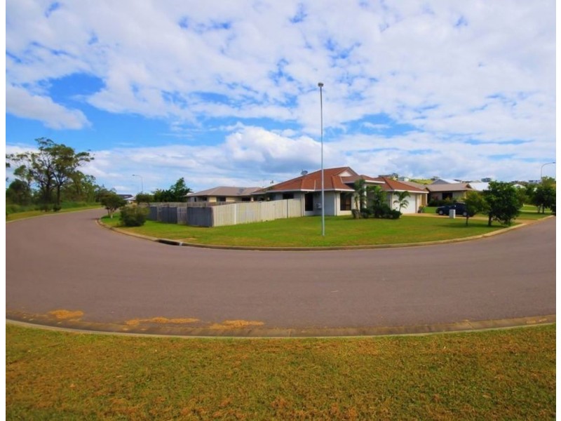 12 Dungurra Place, Bushland Beach QLD 4818