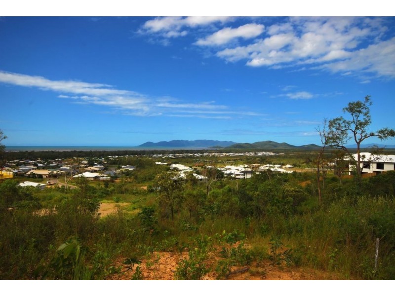 66 Goicoechea Drive, Bushland Beach QLD 4818