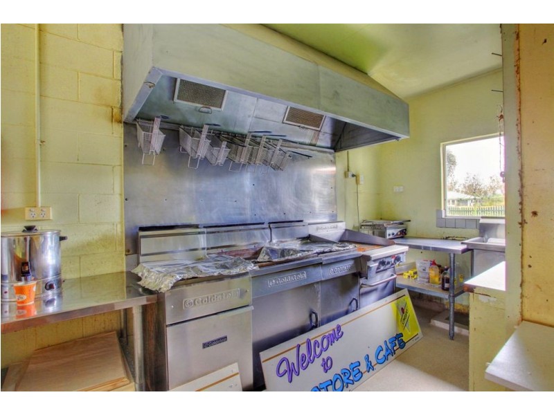 41790 Bruce Highway, Bluewater QLD 4818