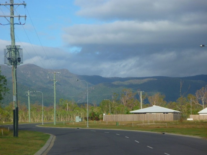 136 Ocean Parade, Balgal Beach QLD 4816