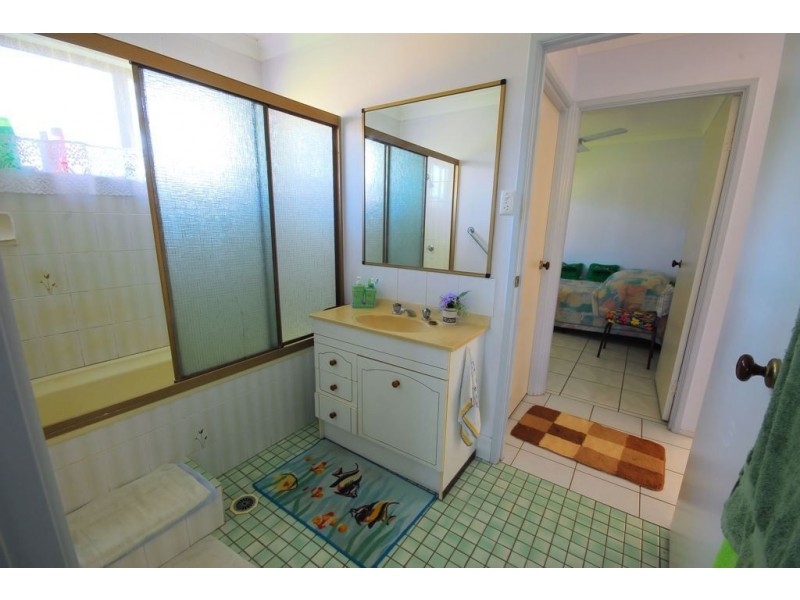 4 Fanning Court, Balgal Beach QLD 4816