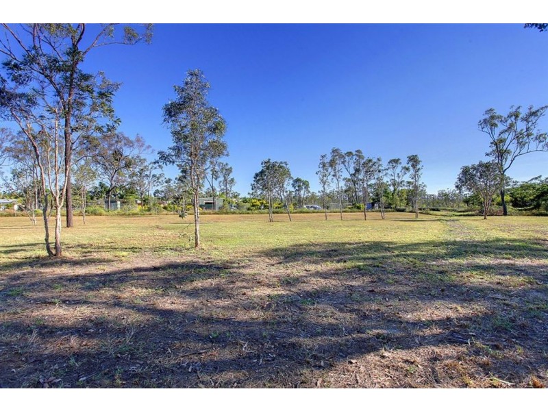 16 Bahama Court, Mount Low QLD 4818