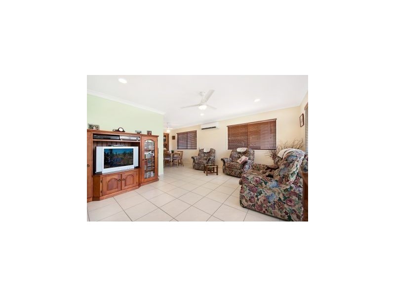 10 Joshua Court, Bushland Beach QLD 4818