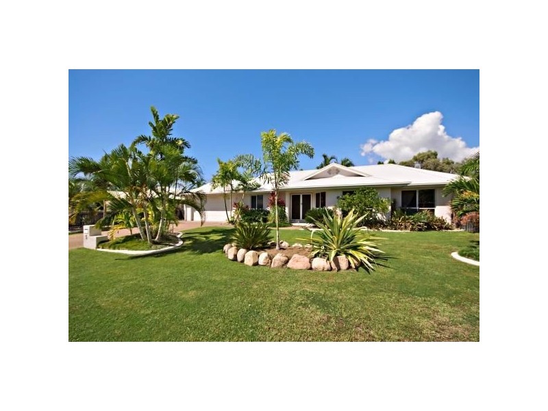 5 Hickory Court, Bushland Beach QLD 4818