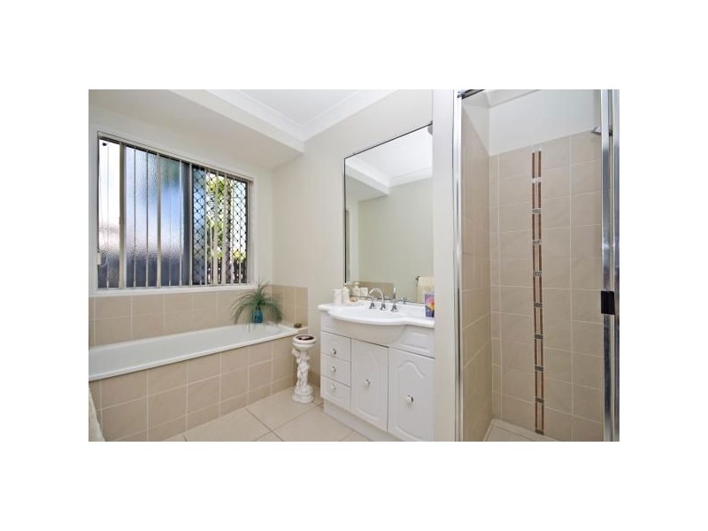 5 Hickory Court, Bushland Beach QLD 4818