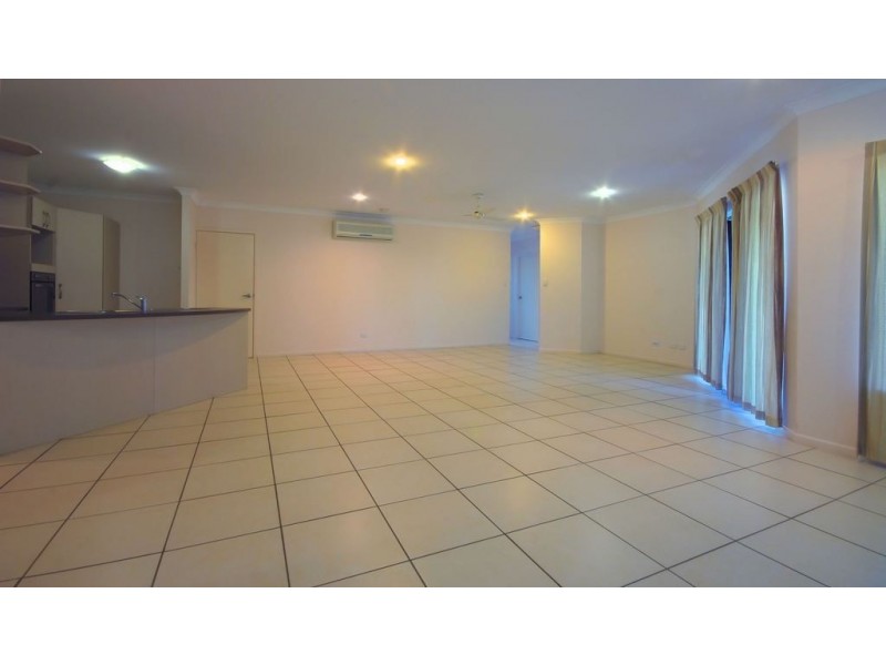 30 Daintree Drive, Bushland Beach QLD 4818