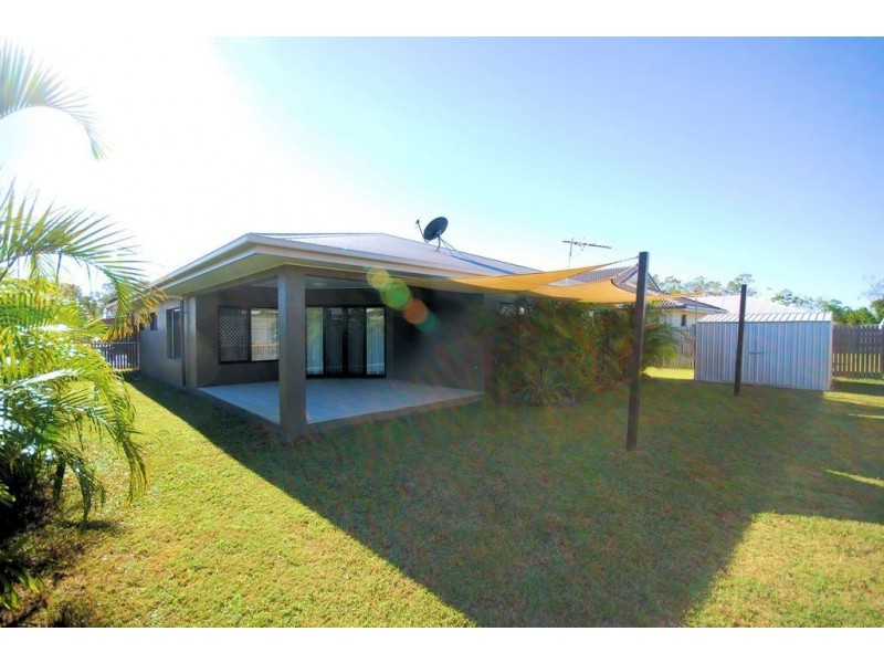 30 Daintree Drive, Bushland Beach QLD 4818