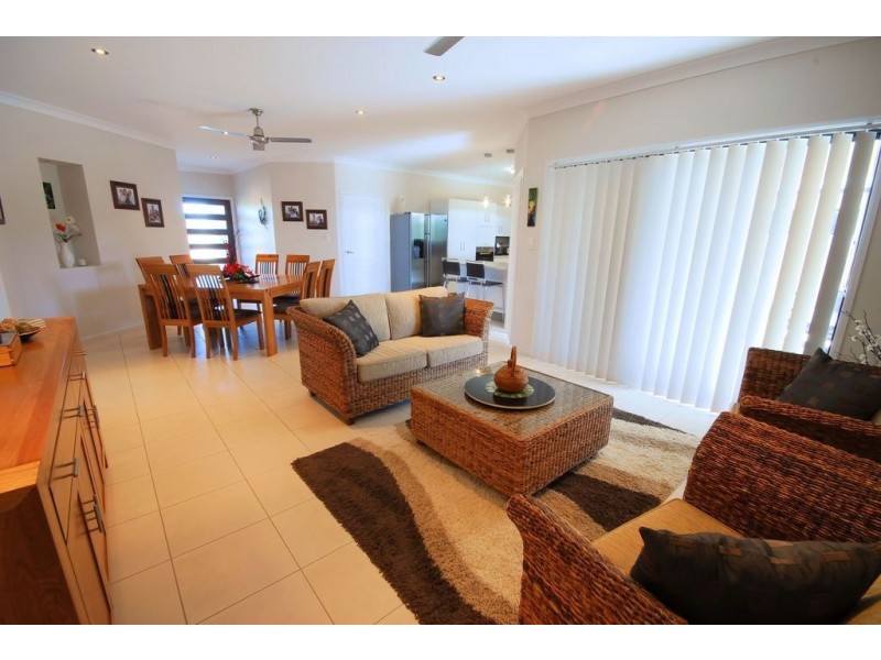 2 Littabella Place, Bushland Beach QLD 4818