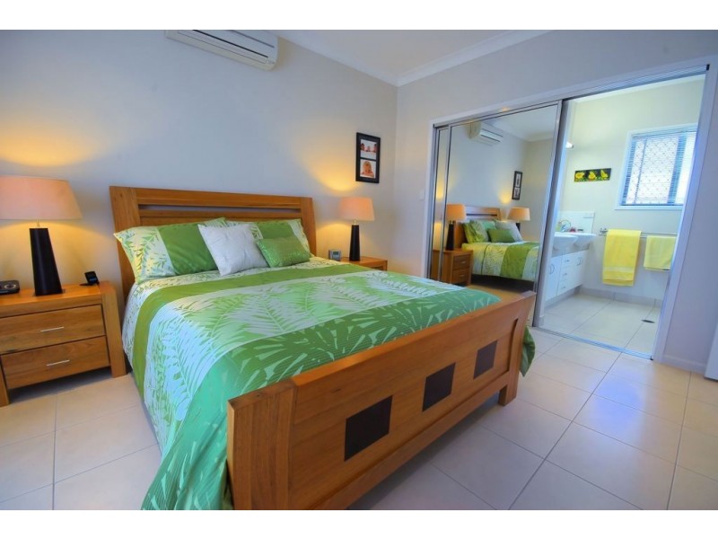 2 Littabella Place, Bushland Beach QLD 4818