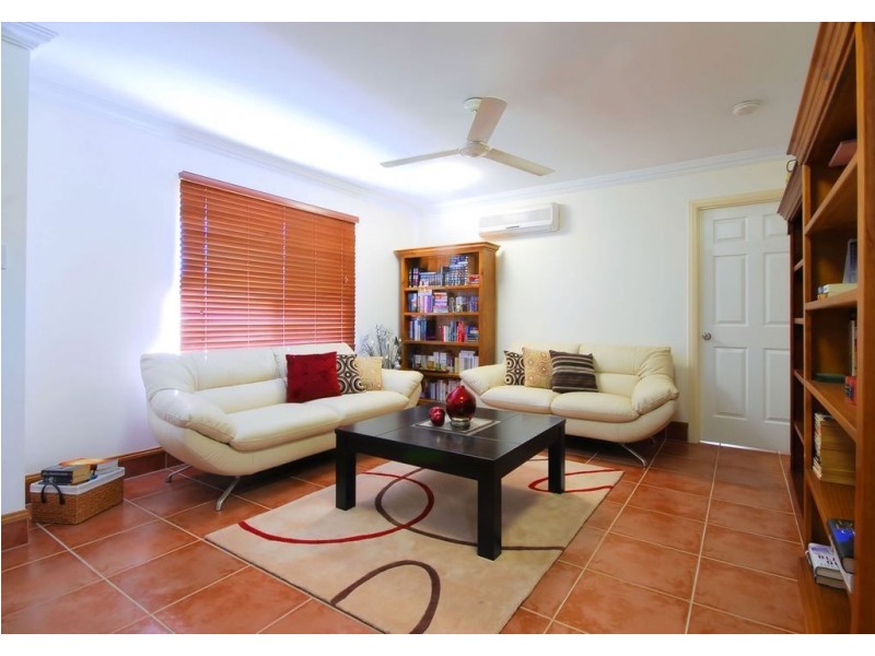 8 Seabrook Circuit, Bushland Beach QLD 4818