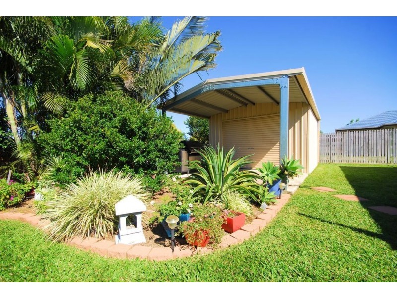 8 Seabrook Circuit, Bushland Beach QLD 4818