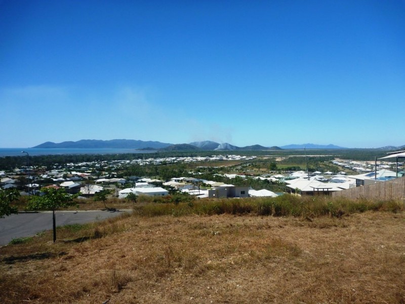 84 Goicoechea Drive, Bushland Beach QLD 4818