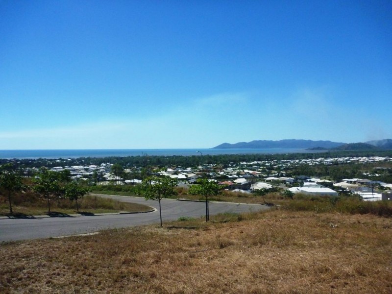 84 Goicoechea Drive, Bushland Beach QLD 4818