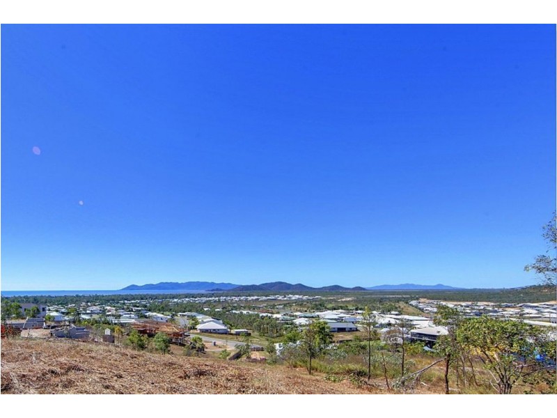 76 Goicoechea Drive, Bushland Beach QLD 4818