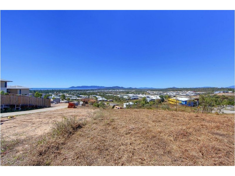 76 Goicoechea Drive, Bushland Beach QLD 4818