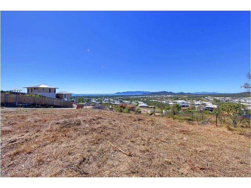 76 Goicoechea Drive, Bushland Beach QLD 4818