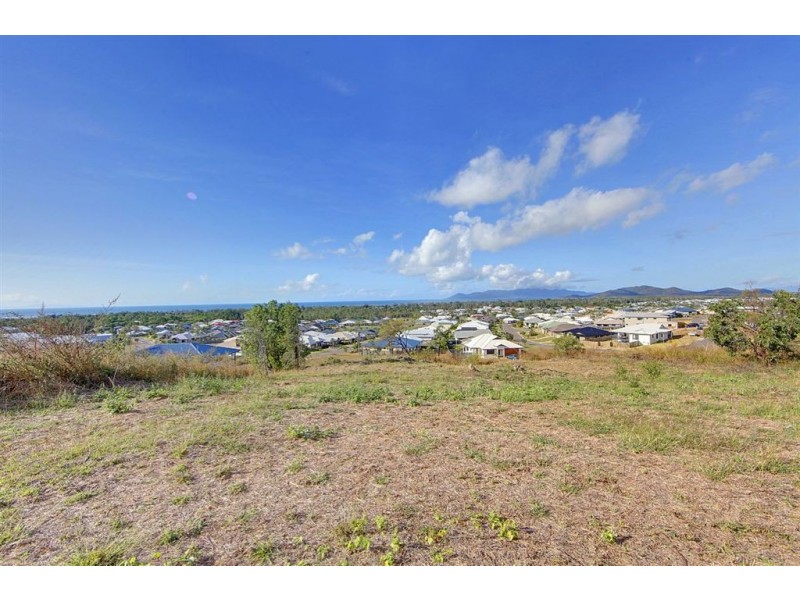 22 Cashell Crescent, Bushland Beach QLD 4818