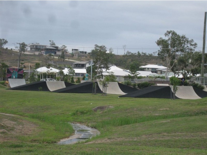 22 Cashell Crescent, Bushland Beach QLD 4818
