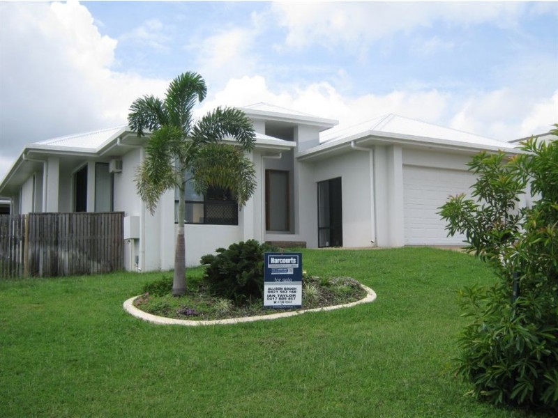 11 Helvellyn Street, Bushland Beach QLD 4818